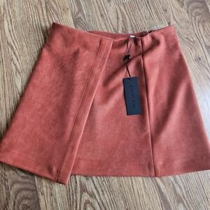 NWT Gianni Bini GB Suede Rust Reddish Orange Wrap Pull On Mini Skirt Detail Sz 2